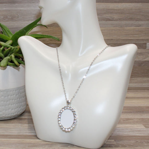 Collar Ovalo con Brillantes