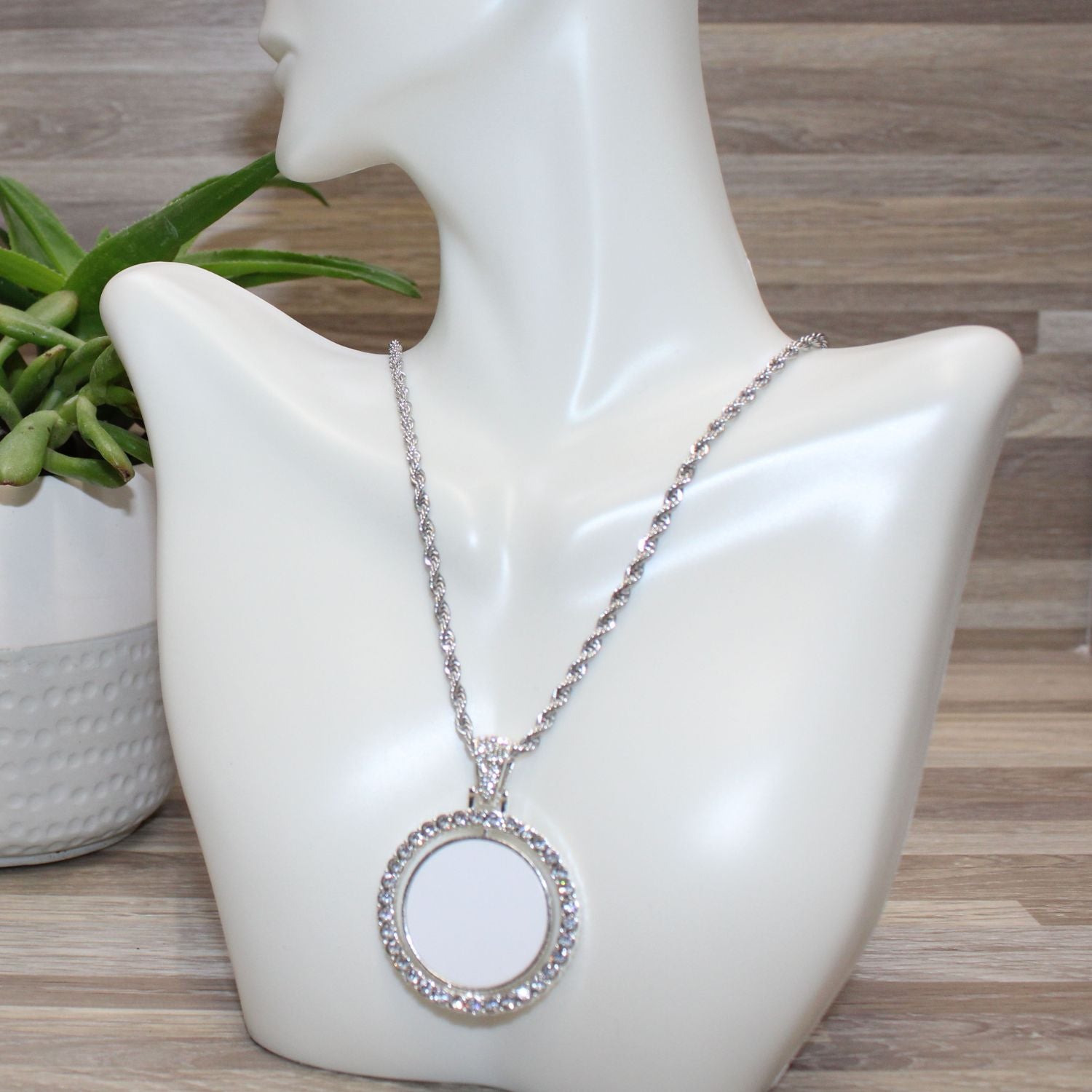 Collar Circulo Giratorio